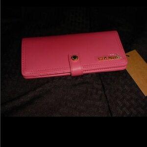 STEVE MADDEN NWT Ballen Raspberry Foldover Wallet